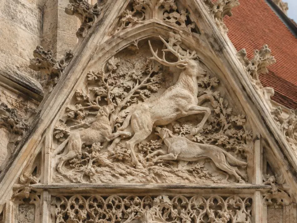 The flamboyant Gothic Saint-Hubert chapel on the terrace at Amboise